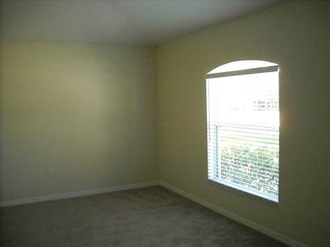 5th image of 222 Birchwood Dr