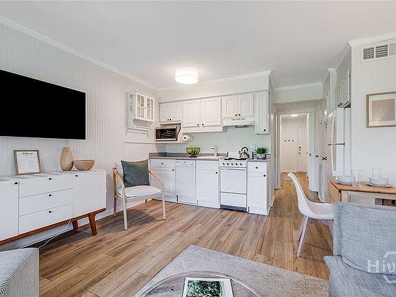 4th image of 1217 Bay Street #109B