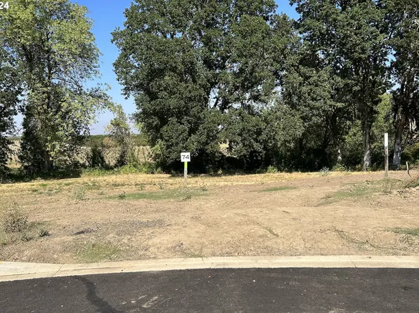 1519 NW Pinehurst Dr #74, McMinnville, OR 97128