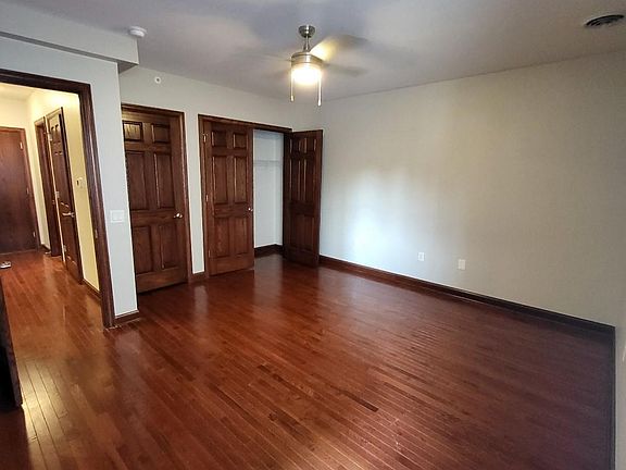 5th image of 326 W Jefferson St #209