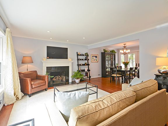 4th image of 135 Pittsford Way