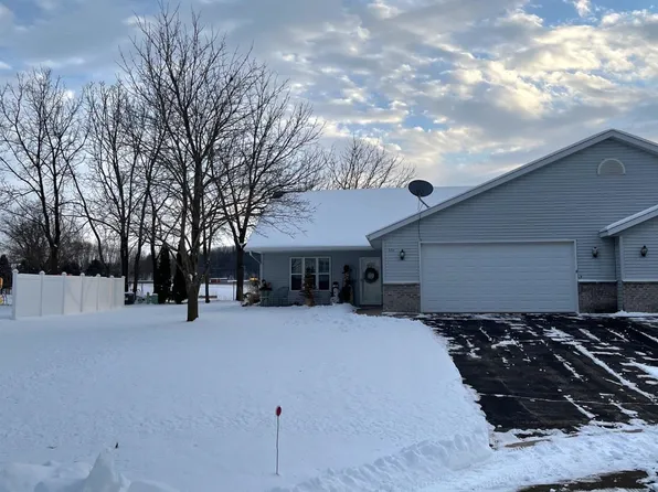 550 Ronald Lee Cir, Rio, WI 53960