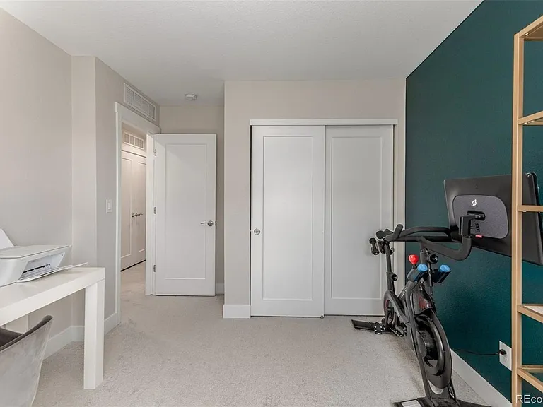 2563 W 69th Pl — Photo 25
