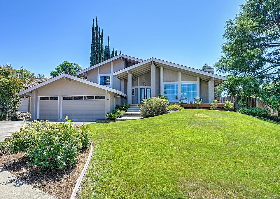 1st image of 100 Bermuda Ct