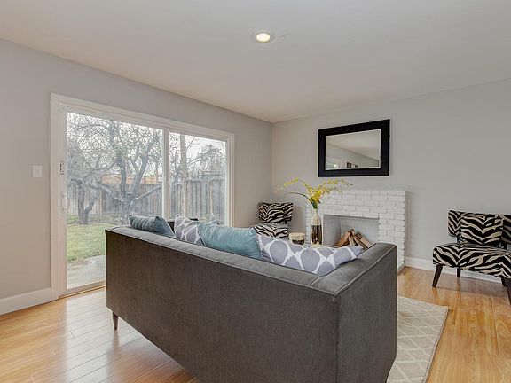 5th image of 2711 Custer Dr