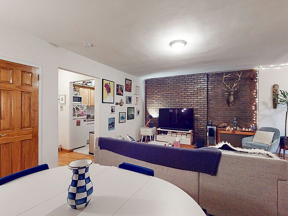4th image of 55 W 74th St APT B