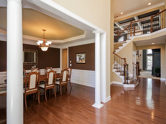 3rd image of 404 Beech Bluff Dr