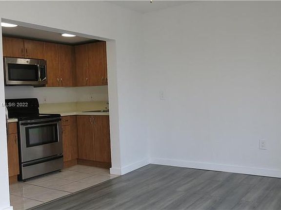 4th image of 7326 Collins Ave APT 204