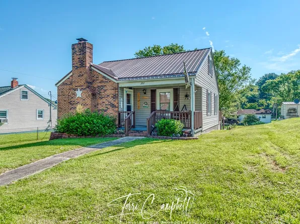 207 Clinton Ave, Marion, VA 24354