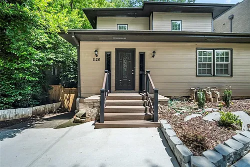 1126 Briarcliff Pl NE #2 Photo 1