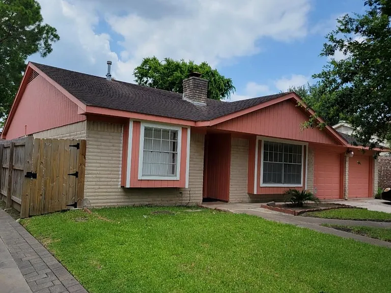 11418 Hendon Ln — Photo 1