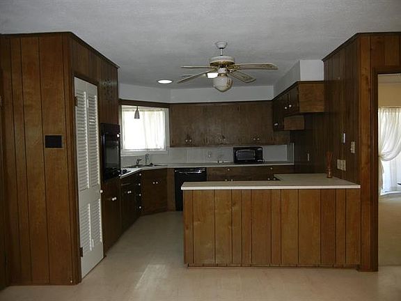 5th image of 2511 Beverly Dr