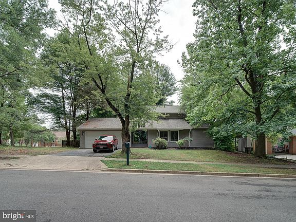 2nd image of 8610 Monmouth Dr