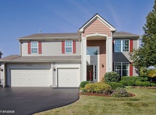 1030 Barnhill Dr, Mundelein, IL 60060