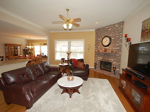 5th image of 158 Teal Ln