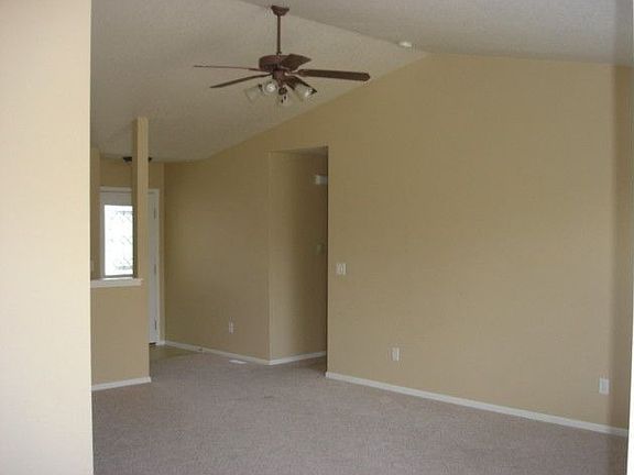2nd image of 113 Blue Spruce Dr