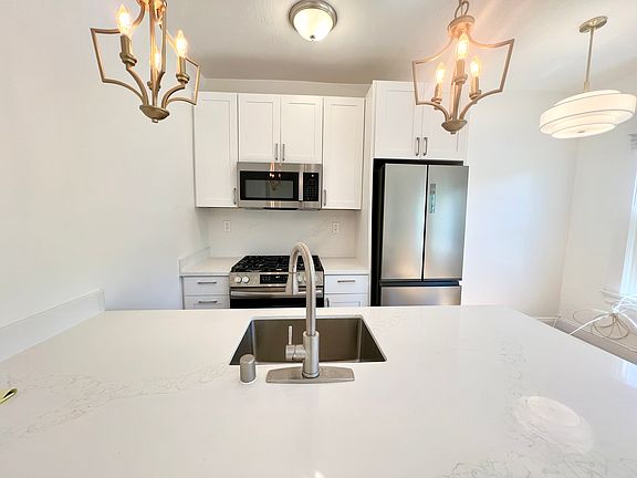 3rd image of 4918 California St APT 1