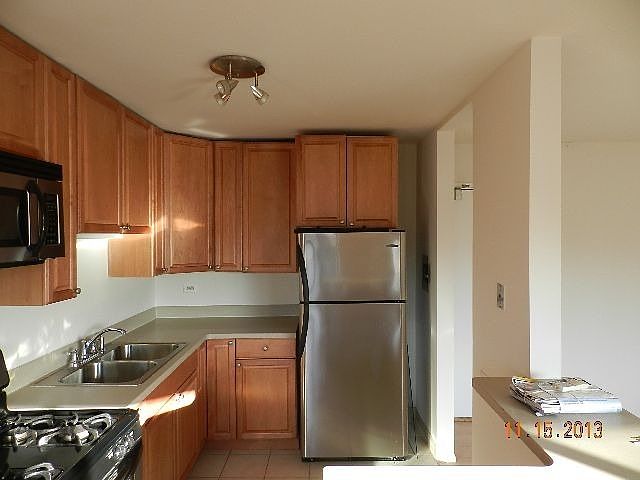 2nd image of 7320 N Rogers Ave APT 313