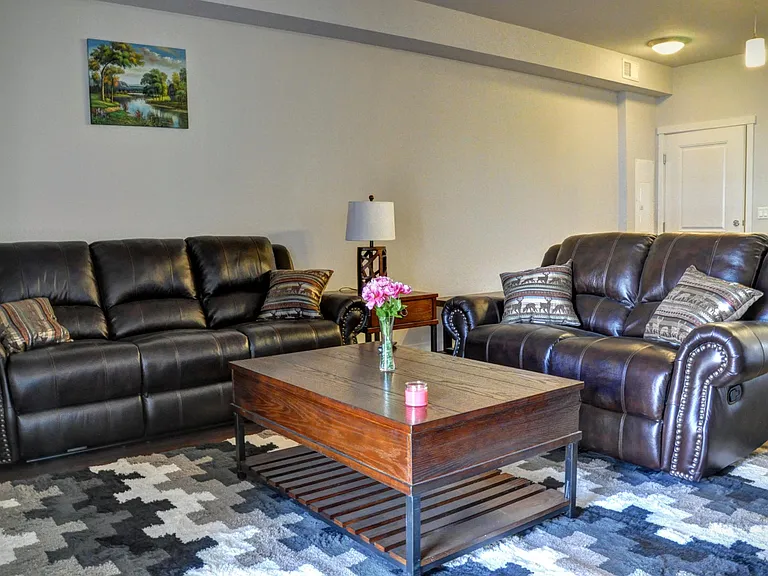 Emerald Ridge Apartments & Townhomes — Photo 23