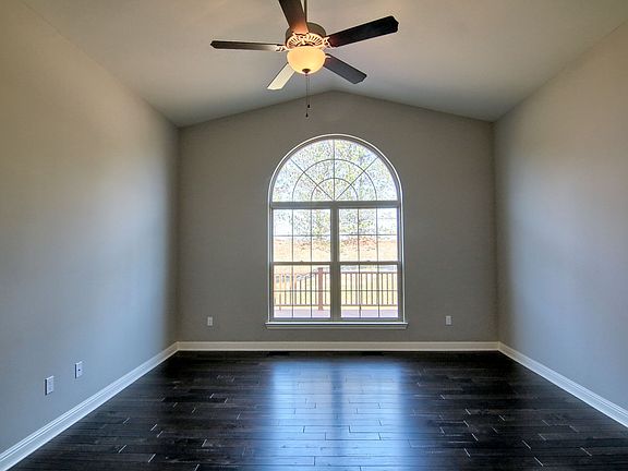 3rd image of 6928 Stonewood Pl
