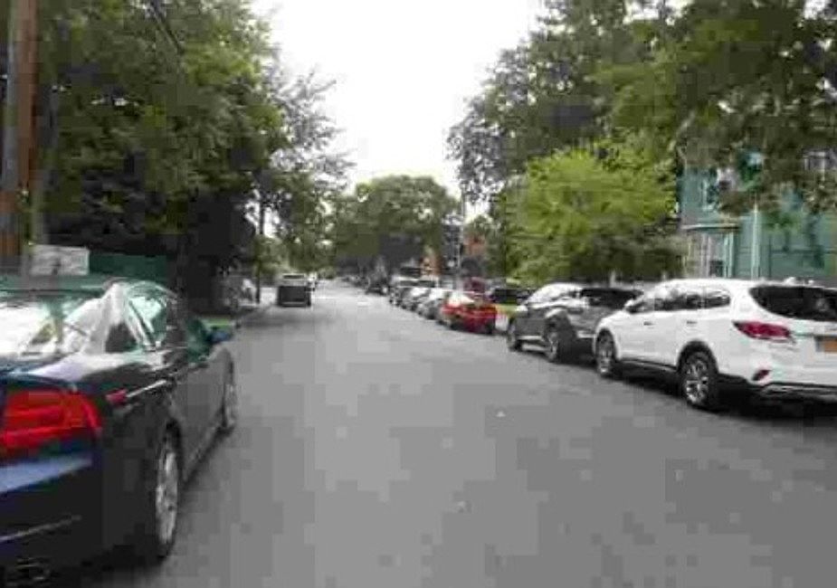 Exterior Neighborhood (street photo)