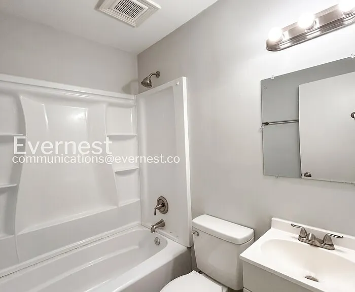 203 Pinetree Dr — Photo 7