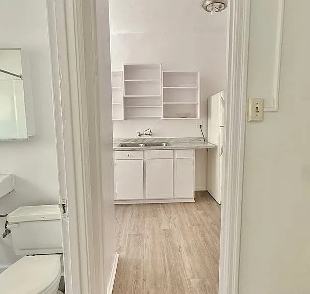 543 N Sycamore Ave — Photo 14