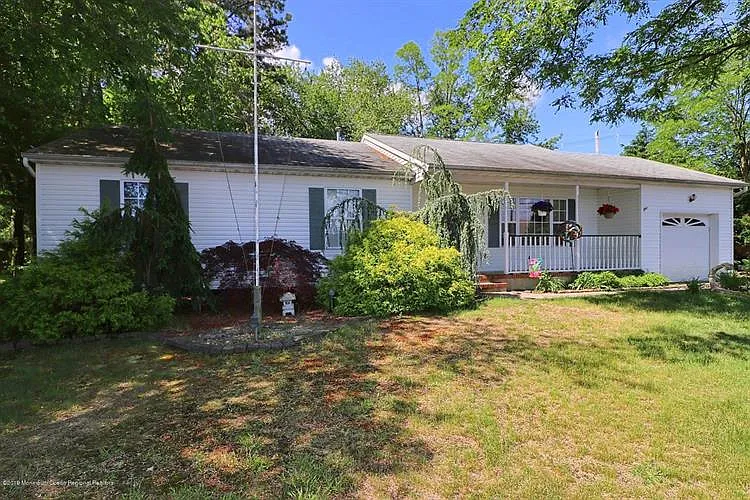 1801 Merrimac Dr photo 1