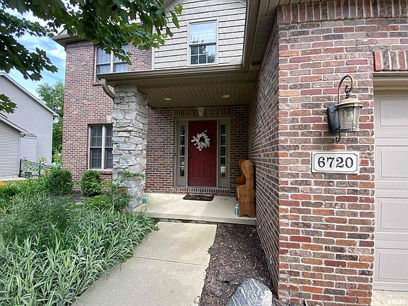2nd image of 6720 N Basket Oak Dr