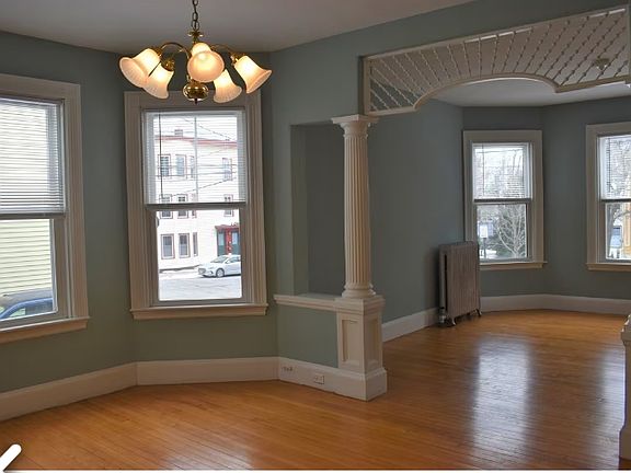 4th image of 55 Kellogg St #1