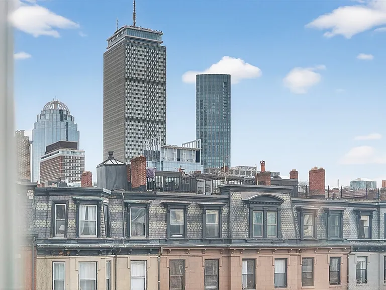 290 Beacon St #4 — Photo 10