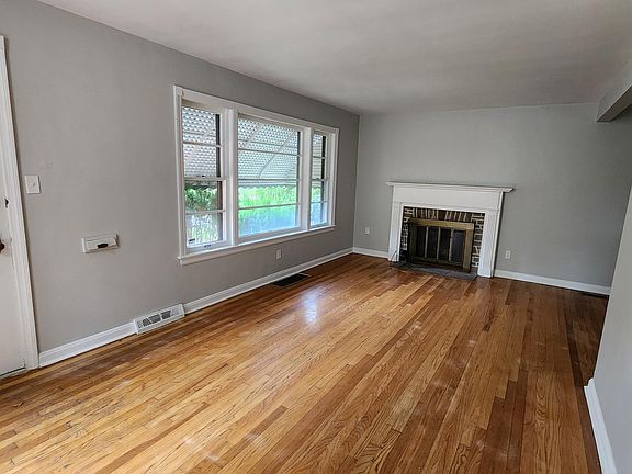 2nd image of 5635 South Blvd
