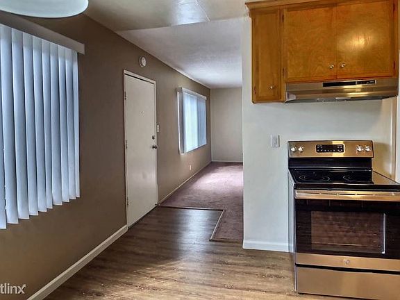 2nd image of 635 Coronado Ave APT 2