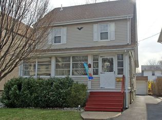 20 Rosedale Ave, Millburn, NJ 07041