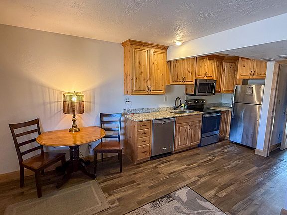 5th image of 860 S Village Rd APT Y7