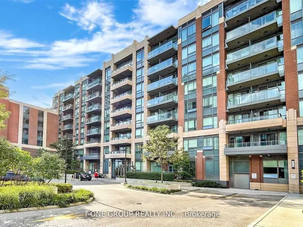 28 Uptown Dr #723, Markham, ON L3R 5M8