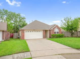 12012 E 115th St N, Collinsville, OK 74021