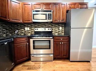 1823 Willington St #1, Philadelphia, PA 19121