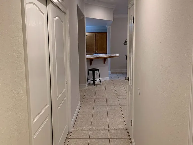 1679 E La Quinta Dr — Photo 27