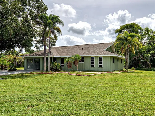 425 Morrison Ave, Englewood, FL 34223