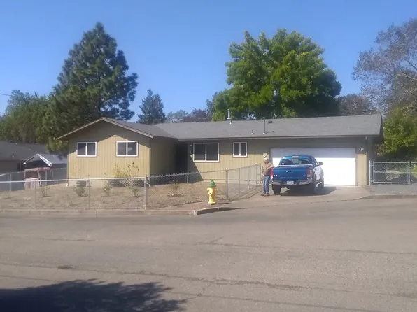 392 SE Jole Allen Ct, Winston, OR 97496