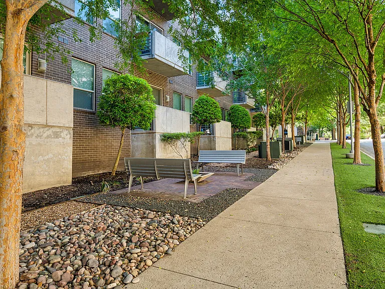 Gallery At Turtle Creek — Photo 40
