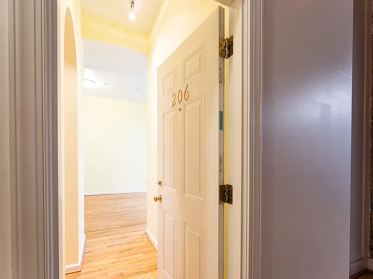 1318 14th St NW #206 — Photo 18