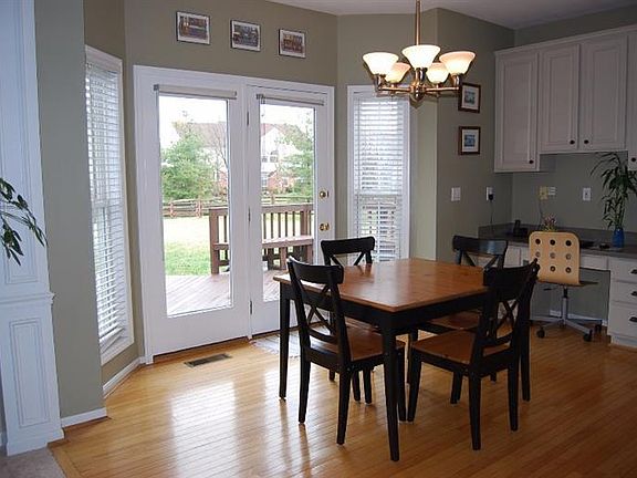 4th image of 4100 Hickory Woods Dr