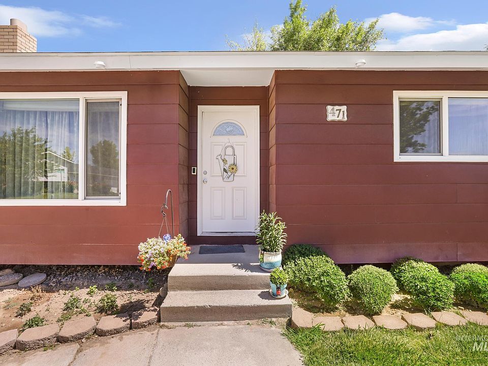 1st image of 471 Altair Dr