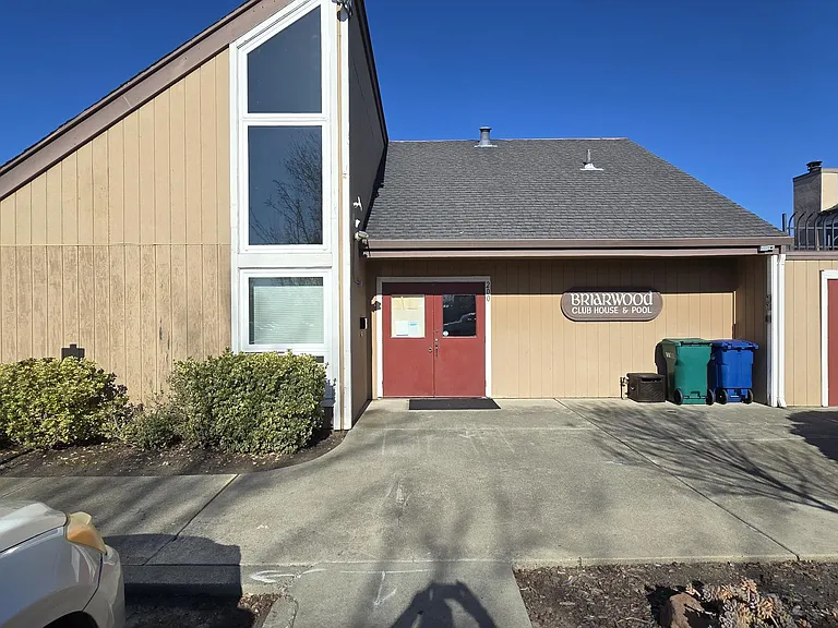27703 Persimmon Dr — Photo 23