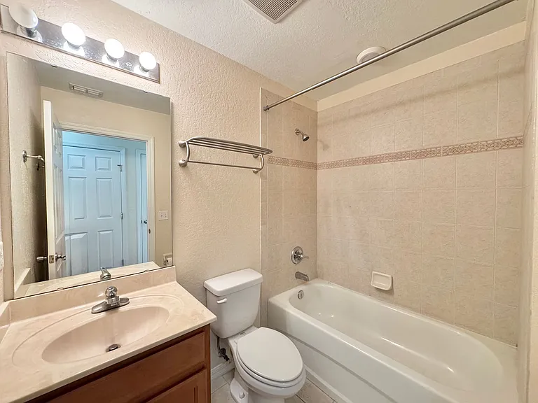 2726 Rochelle Dr — Photo 28