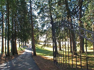 2nd image of 2571 La Loma Ln