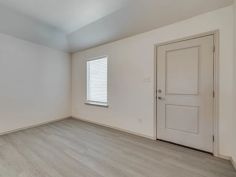 8208 E County Road 111 — Photo 2