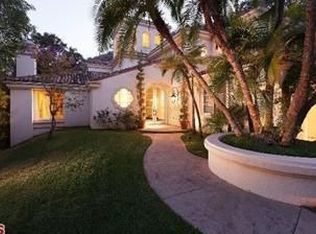 2201 N Beverly Dr, Beverly Hills, CA 90210